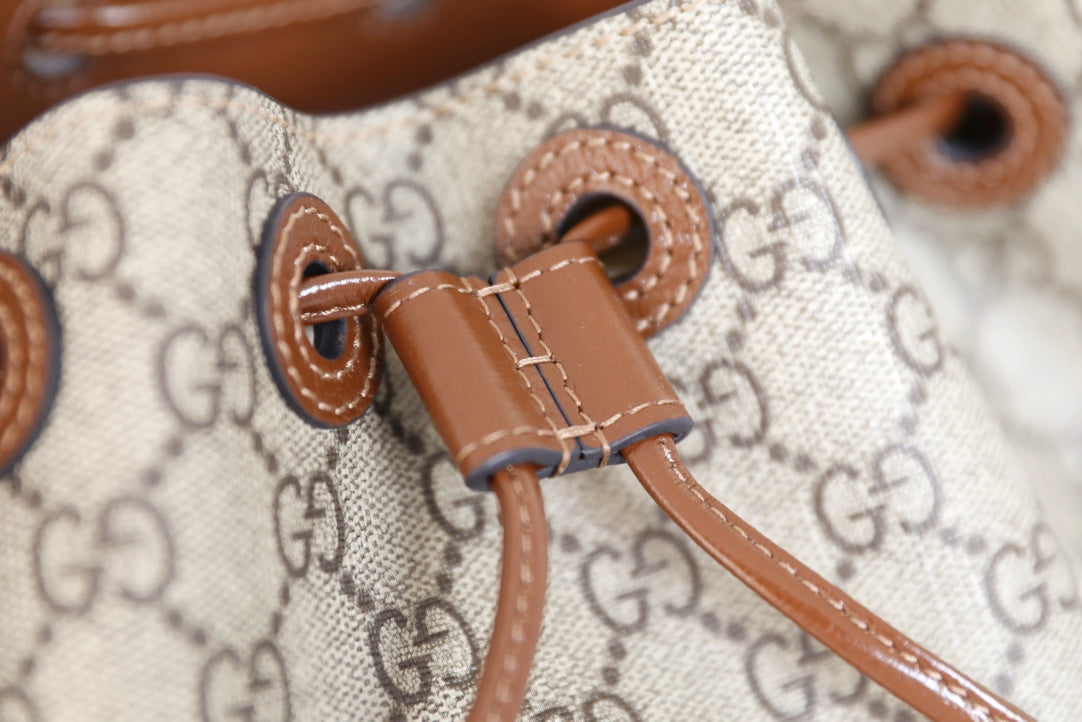 Gucci GG Retro Backpack-674147