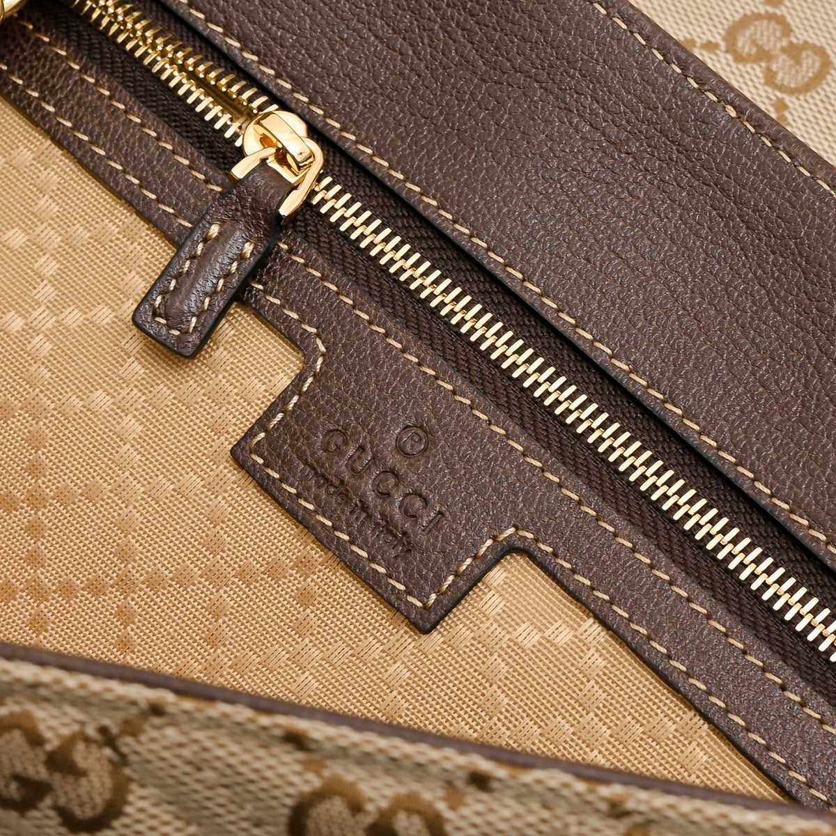 Gucci GG Marmont Medium Canvas Shoulder Bag-850676